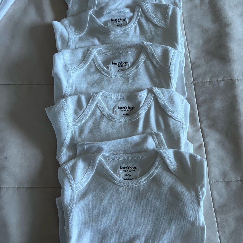 Burts Bees Baby Organic Cotton Pajama Sleeper 6-9 Months footed Christmas Santa